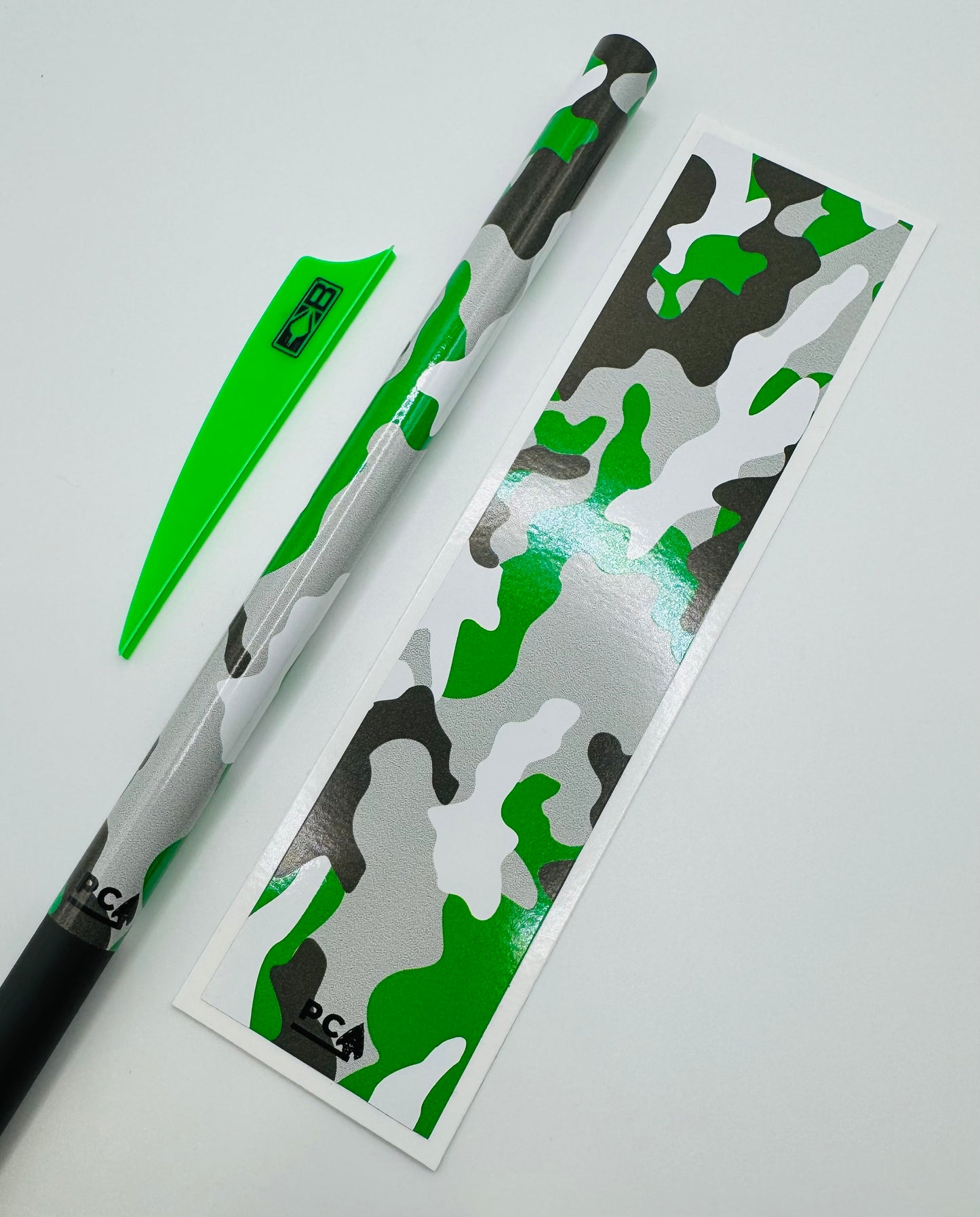 Green x Grey x White (Bohning Neon Green & AAE Grey) - TWISTED CAMO Series Arrow & Bolt Wrap