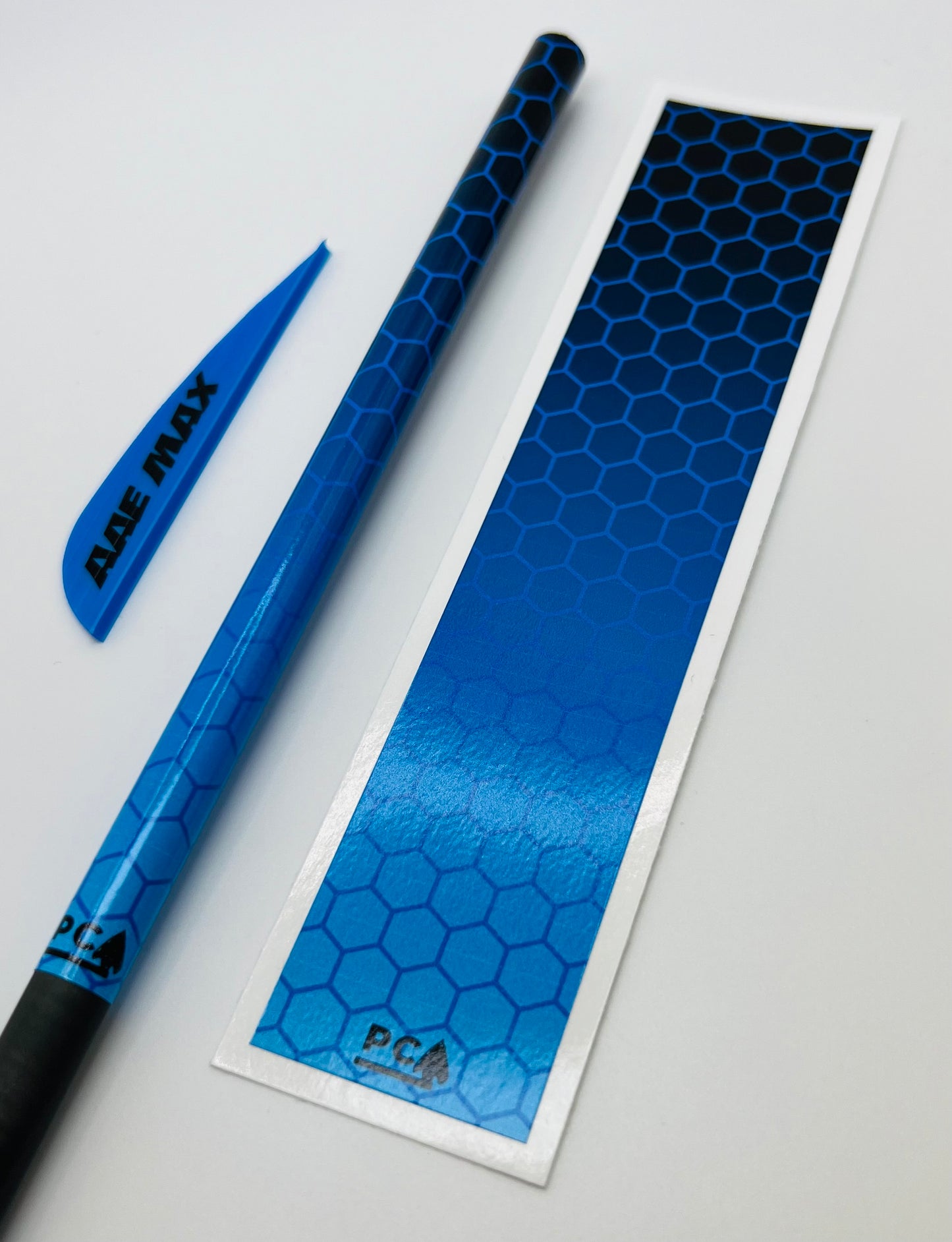 Blue x Black (AAE Blue & Bohning Satin Blue) - HEX FUSION Series Arrow & Bolt Wrap