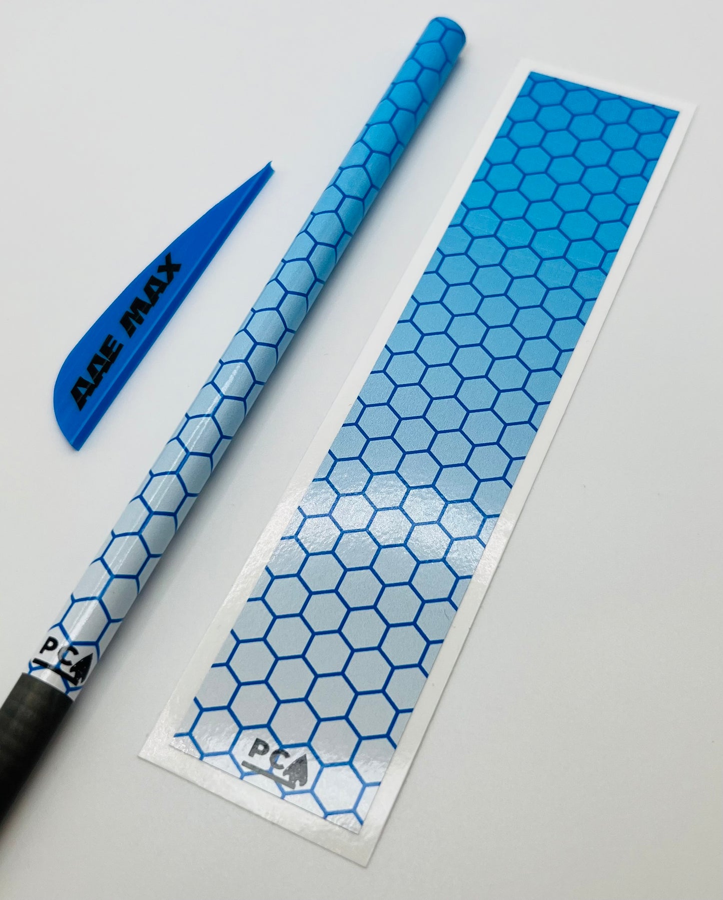 Blue x White (AAE Blue & Bohning Satin Blue) - HEX FUSION Series Arrow & Bolt Wrap