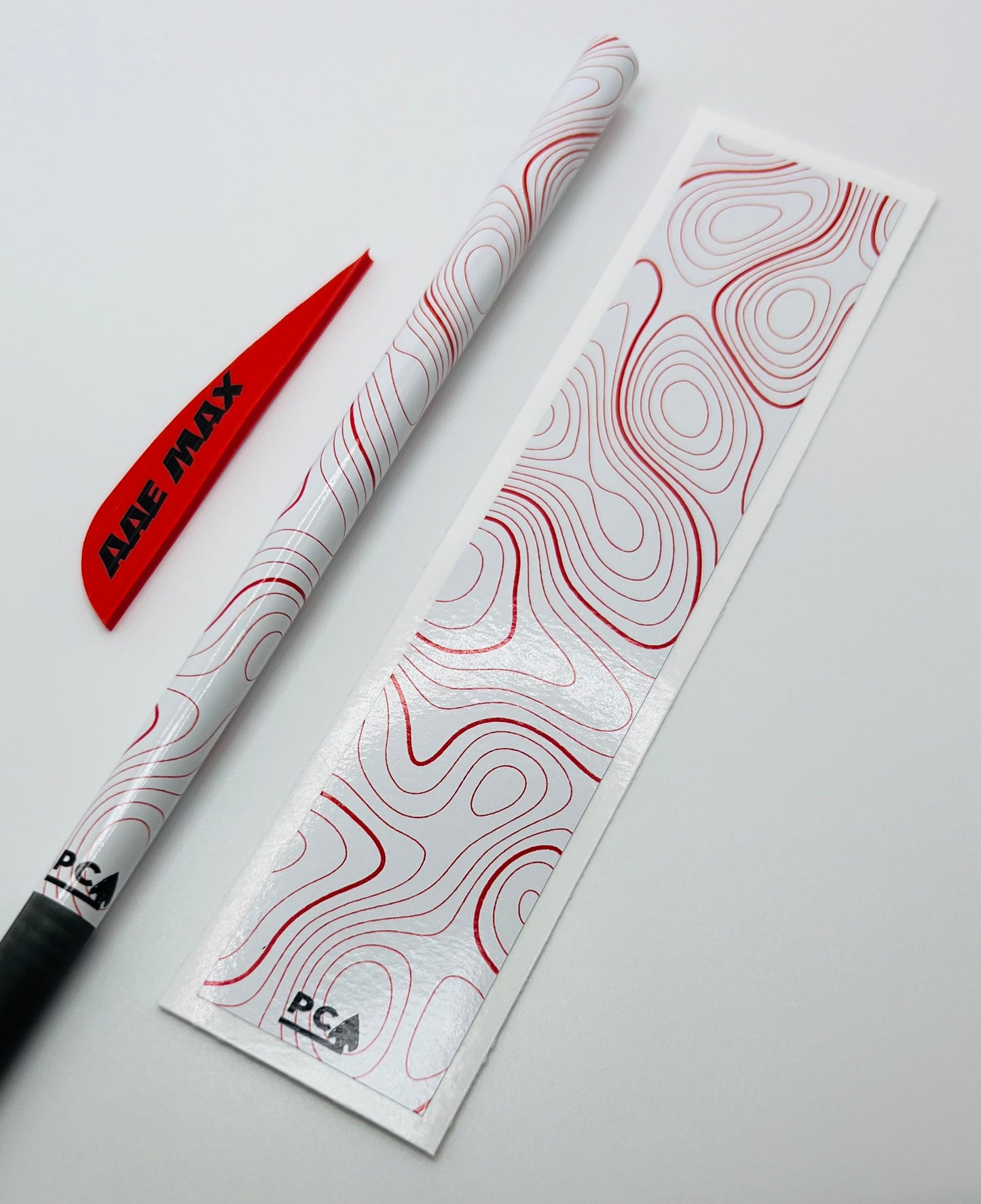 Red on White (AAE Red) - TOPO Series Arrow & Bolt Wrap