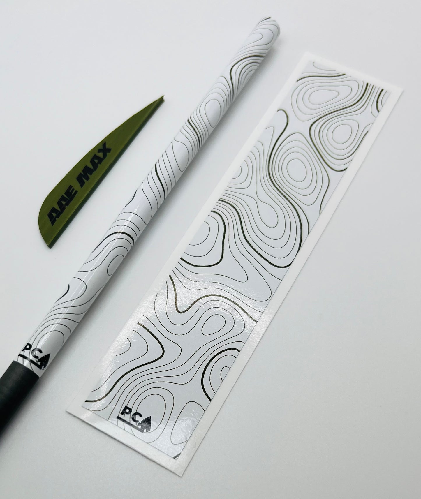 OD Green on White (AAE OD Green) - TOPO Series Arrow & Bolt Wrap