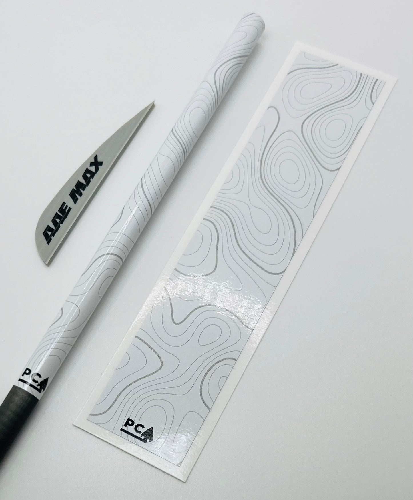 Light Grey on White (AAE Grey) - TOPO Series Arrow & Bolt Wrap