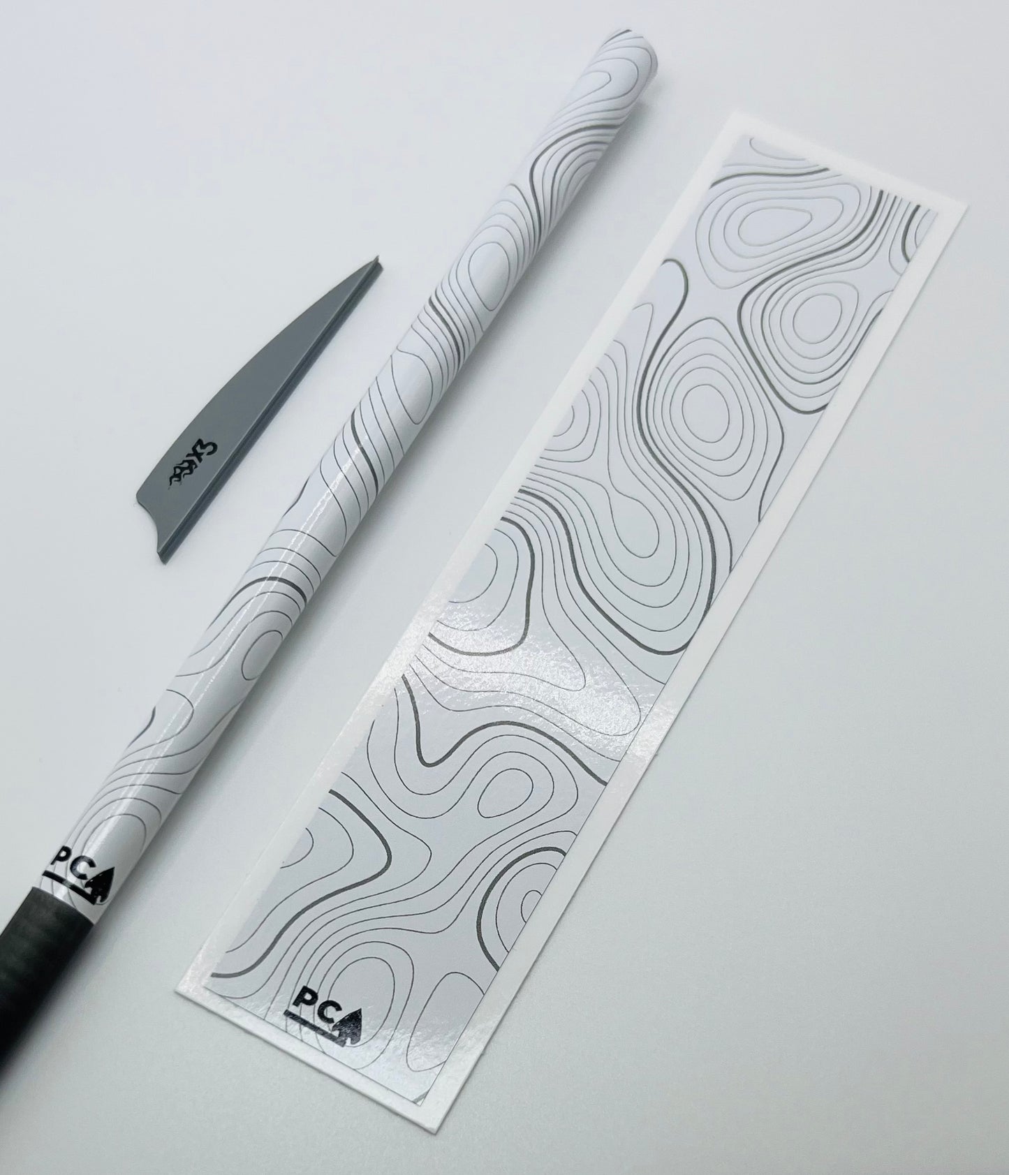 Grey on White (Bohning Silver) - TOPO Series Arrow & Bolt Wrap