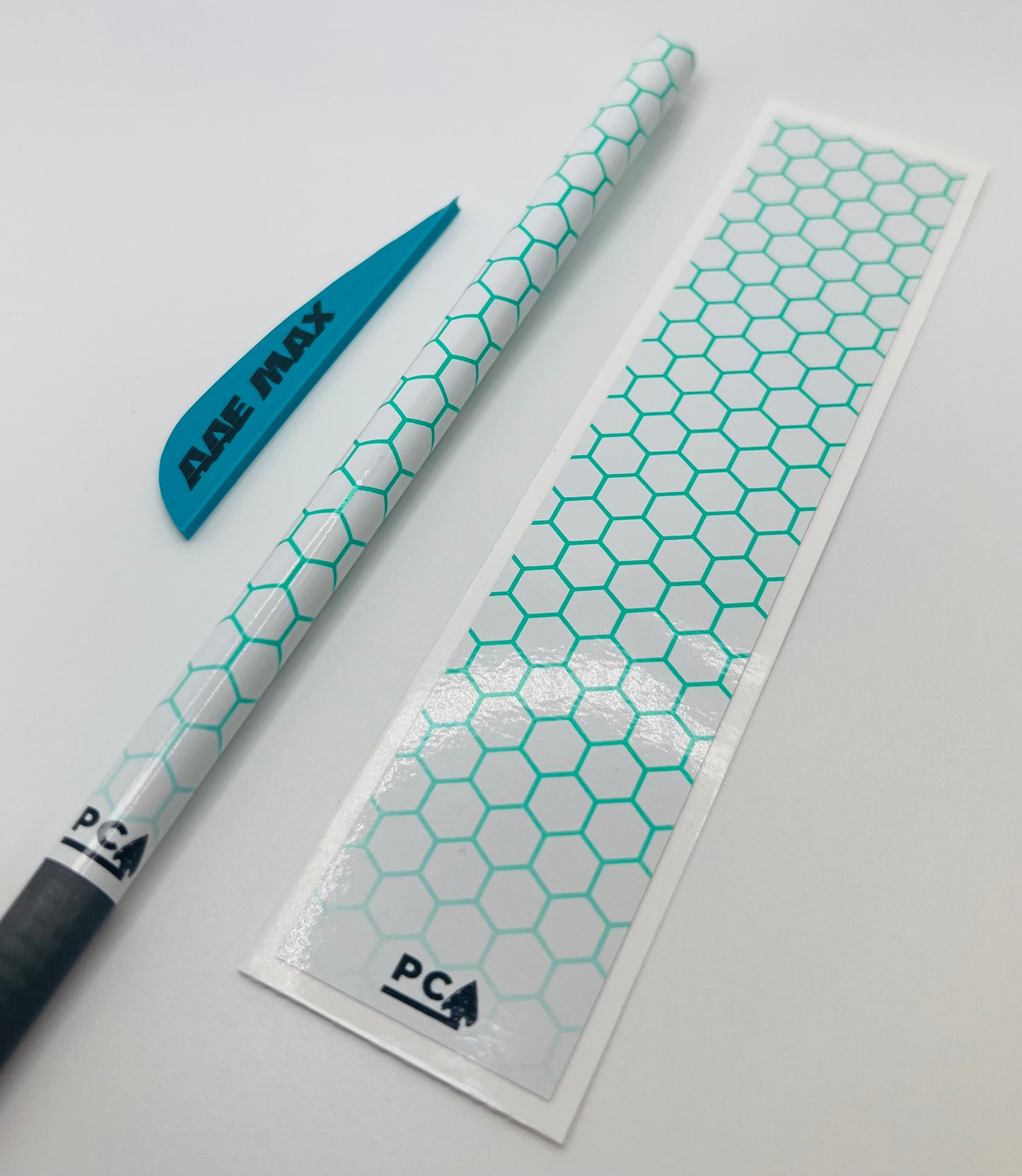 Teal on White Gloss (AAE Teal) - HEX Series Arrow & Bolt Wrap